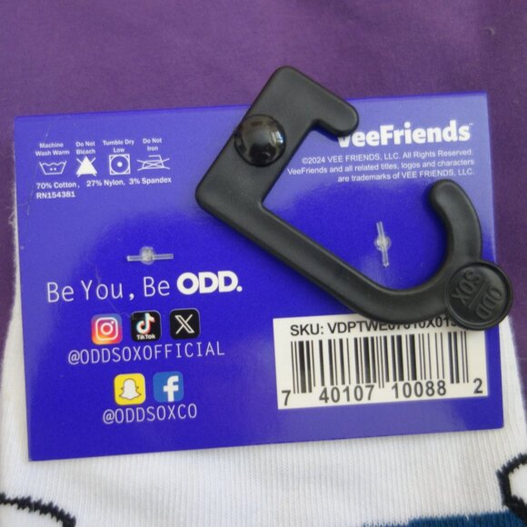 VeeFriends ODD SOX Arbitraging Admiral Size 7-9 Fun Socks *New with Tags* - Picture 6 of 6